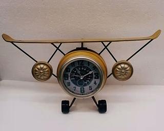 Relógio de modelo de avião de ferro retrô criativo