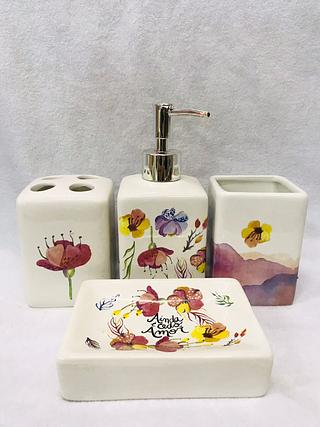 KIT DE BANHEIRO DE PORCELANA COM 4 PCS