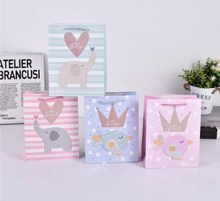 EMBALAGEM DE PRESENTE DE PAPEL - TAMANHO: 26 X 32X10CM.