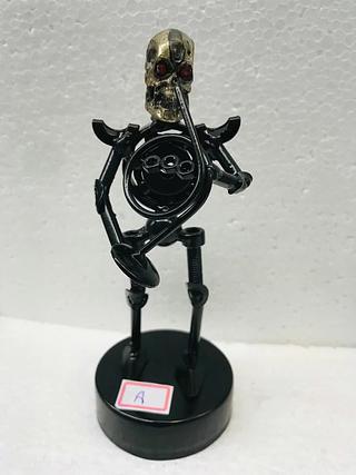 OBJETO DE DECORACAO, CRANIO ORNAMENTO DE METAL COMUM