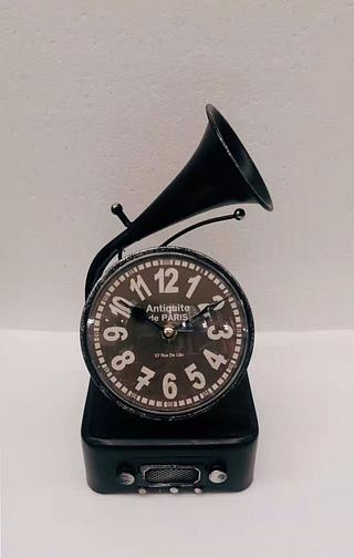 Ornamento de artesanato de gramofone de ferro retrô criativo