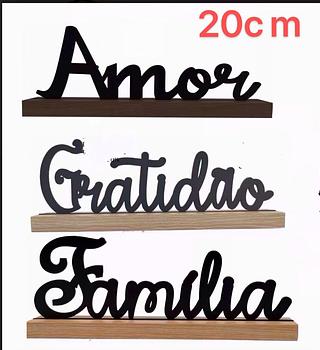 ENFEITE DE MADEIRA GRATIDAO 20X8 CM
