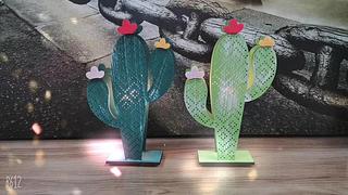 OBJETO DE ORNAMENTACAO DE MADEIRA - CACTOS LEVE